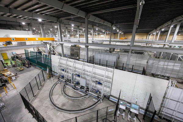 NBS and Forel: automation and large-format glass in the East Japan factory
